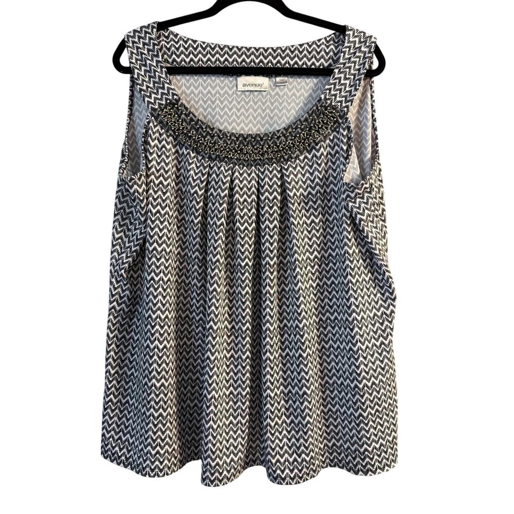 Avenue Women's Plus Size Black & White Chevron Beaded Tank Top Size 18/20 2X